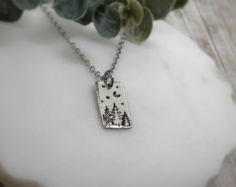 Collier forêt et ciel nocturne - Collier constellation - Collier étoile - Cadeau constellation - Collier étoile et lune - Cadeau personnalisé