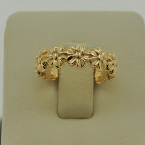 Beautiful Handmade 14K Solid Yellow Gold Flower Wedding Ring. Stacking Gold Band.