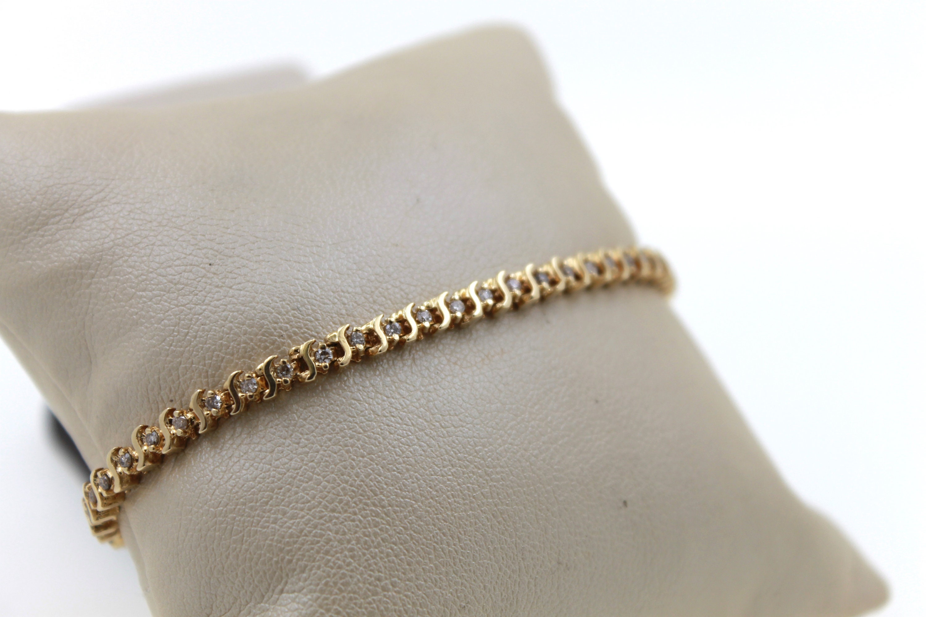 Vintage 1980s Handmade 14K Yellow Gold S Link Natural Diamond