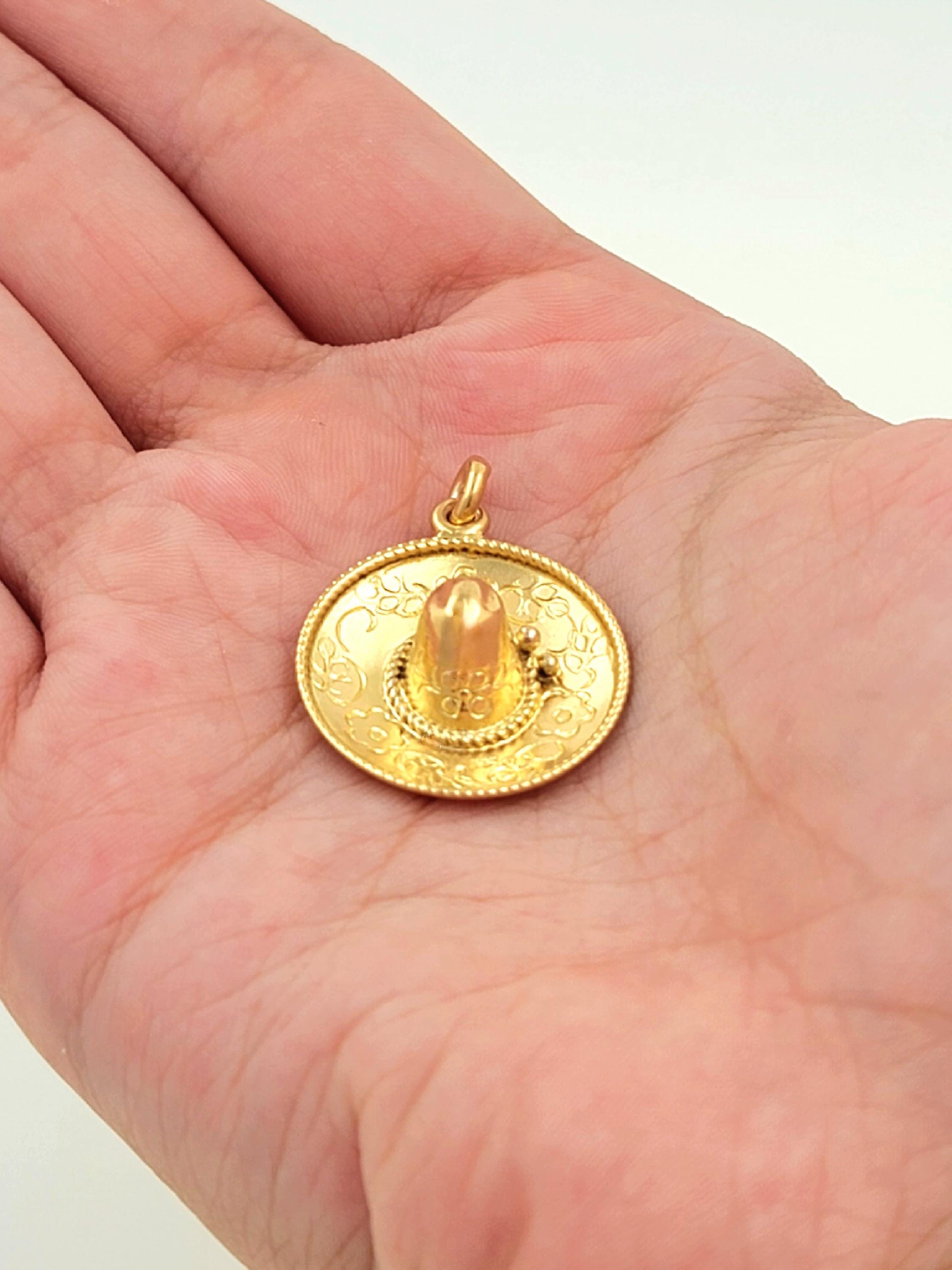 Pendentif Broche Chapeau Vintage - Superbe Pièce D'occasion - Accessoire Unique