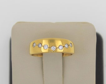 Vintage 1970s Handmade Solid 18K Yellow Gold Natural Diamond Ring