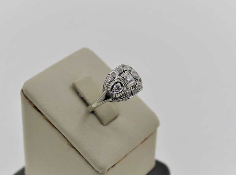 Gorgeous Handmade Antique 1920 18K Solid White Gold Round Cut Natural Diamond Engagement Ring image 2