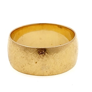 Vintage 1960s Handmade Solid 18K Yellow Gold Satin Finish Wedding Band Ring. 8mm Wide Band Ring. Size 6.25