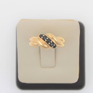 Vintage 1950s Handmade Solid 14K Yellow Gold Sapphire Strip Ring