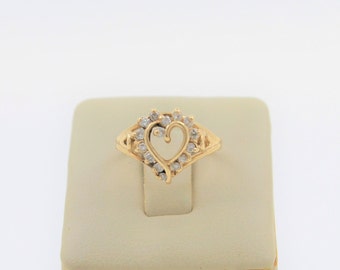 Vintage 1940s Handmade Solid 14K Yellow Gold Natural Diamond Heart Ring