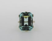 Vintage 1980s Handmade Solid 14K White Gold 15 Carats Aquamarine Ring. March Birthstone.