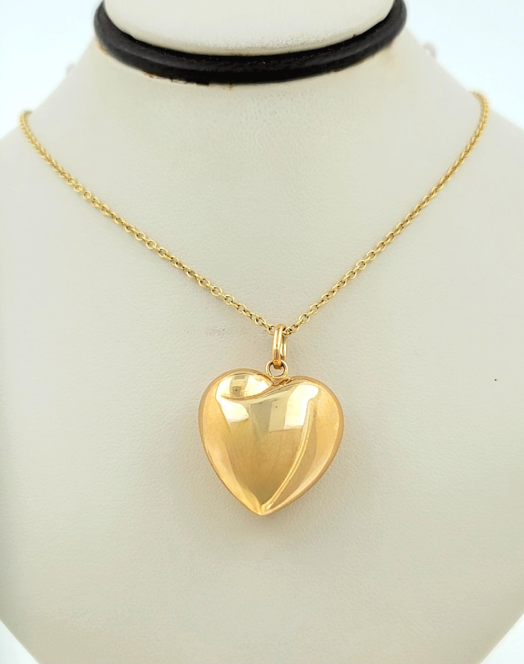 Vintage 1980s Handmade 14K Solid Yellow Gold Heart Shaped
