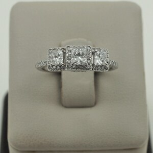 Beautiful Handmade 14K Solid White Gold Natural Diamonds Engagement Ring. Anniversary Ring. Promise Ring.