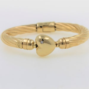 Vintage 1980s Handmade Designer Giada Solid 18K Yellow Gold Diamond Heart Bangle Bracelet