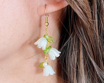Minimalist Dainty Lily of the Valley Dangle Coquette Bow Tie Earrings | Cottagecore White Flower Drop Earrings | Floral Bridal Bridesmaid