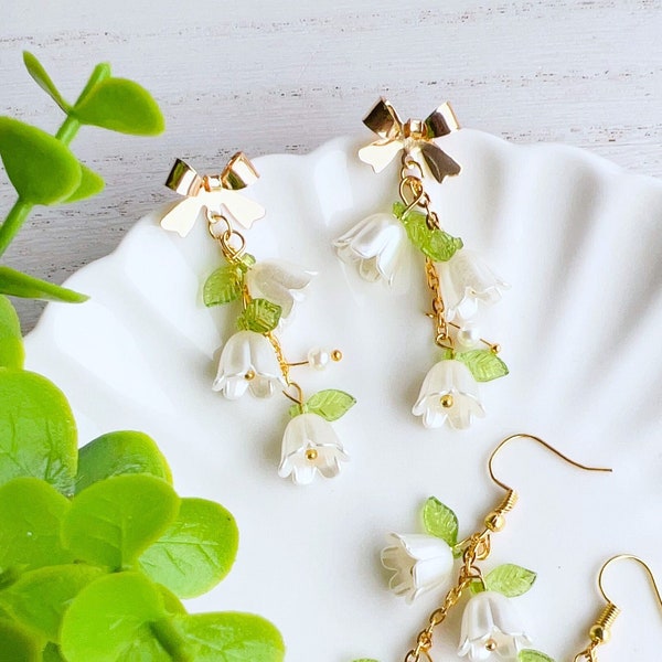 Minimalist Coquette Bow Tie Dainty Lily of the Valley Dangle Earrings | Cottagecore White Flower Drop Earrings | Floral Bridal Bridesmaid