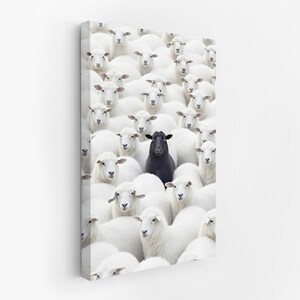 Impression sur toile d'art mural mouton noir - affiche pour se démarquer de la foule, décoration de bureau motivante, art de l'état d'esprit d'entrepreneur, impression de tendance image 4