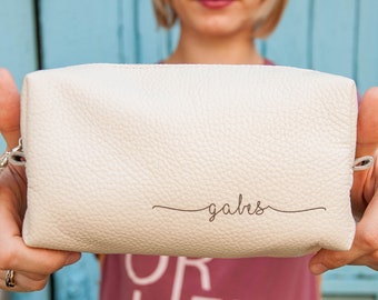 Personalised cosmetic bag with name, Personalized leather makeup bag, Personalized gift for her, Personalised gift for bridesmaid, organizer