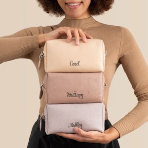 Personalized Leather Makeup Bag: The Perfect Gift for Her - Monogrammed and Stylish, Delicate Colors and Customization, Chic Christmas Gift