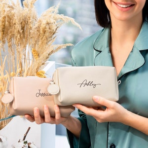 Bridesmaid gift Monogram makeup bag personalized makeup bags Custom makeup bag Bridal shower gift Travel leather cosmetic bag