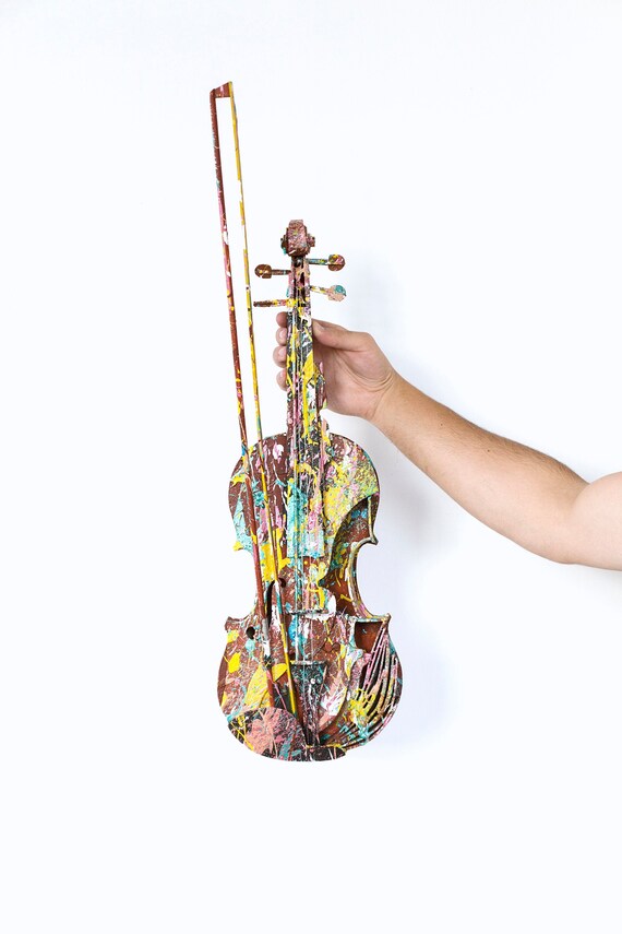 Hecho a mano Violín Escultura Cartón Pintura Instrumento | Etsy México