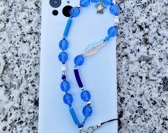 Phone hanger with freshwater pearl | Phone charm with turtle pendant | Phone strap with fish | Blue phone case chain | Beaded phone string