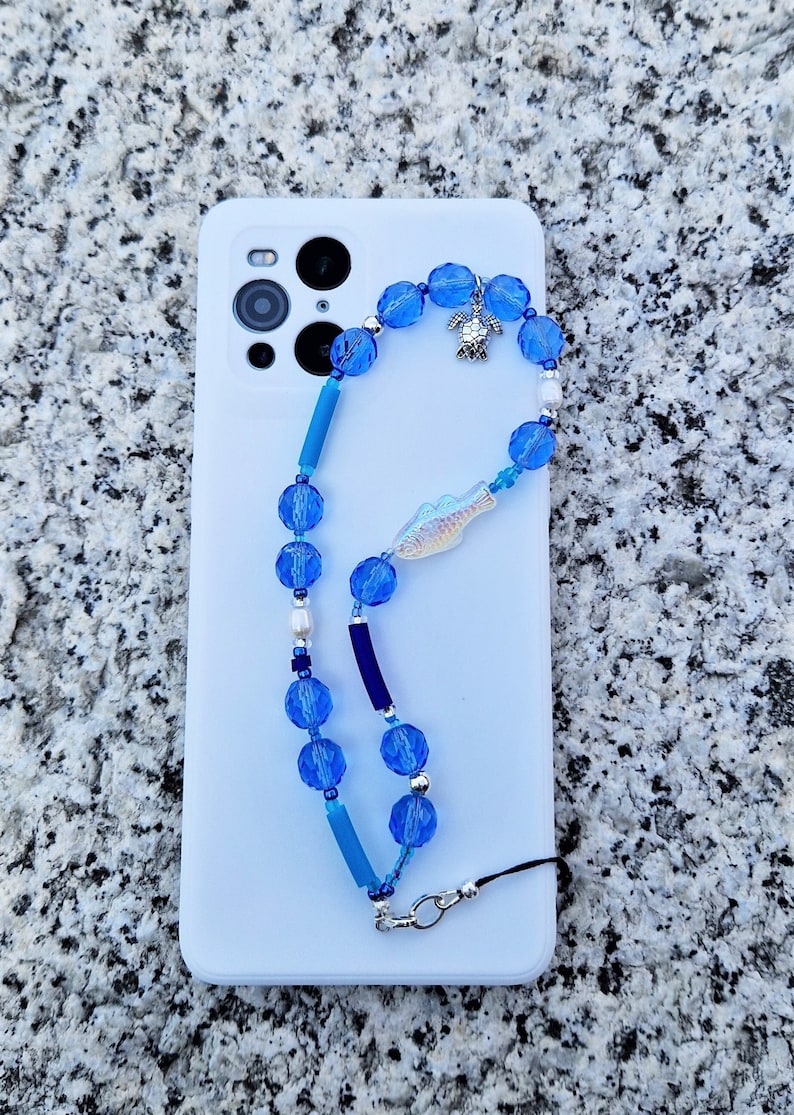 Support de téléphone avec perle d'eau douce Charm de téléphone avec pendentif tortue Sangle de téléphone avec poisson Chaîne de boîtier de téléphone bleue Cordon de téléphone en perles image 1