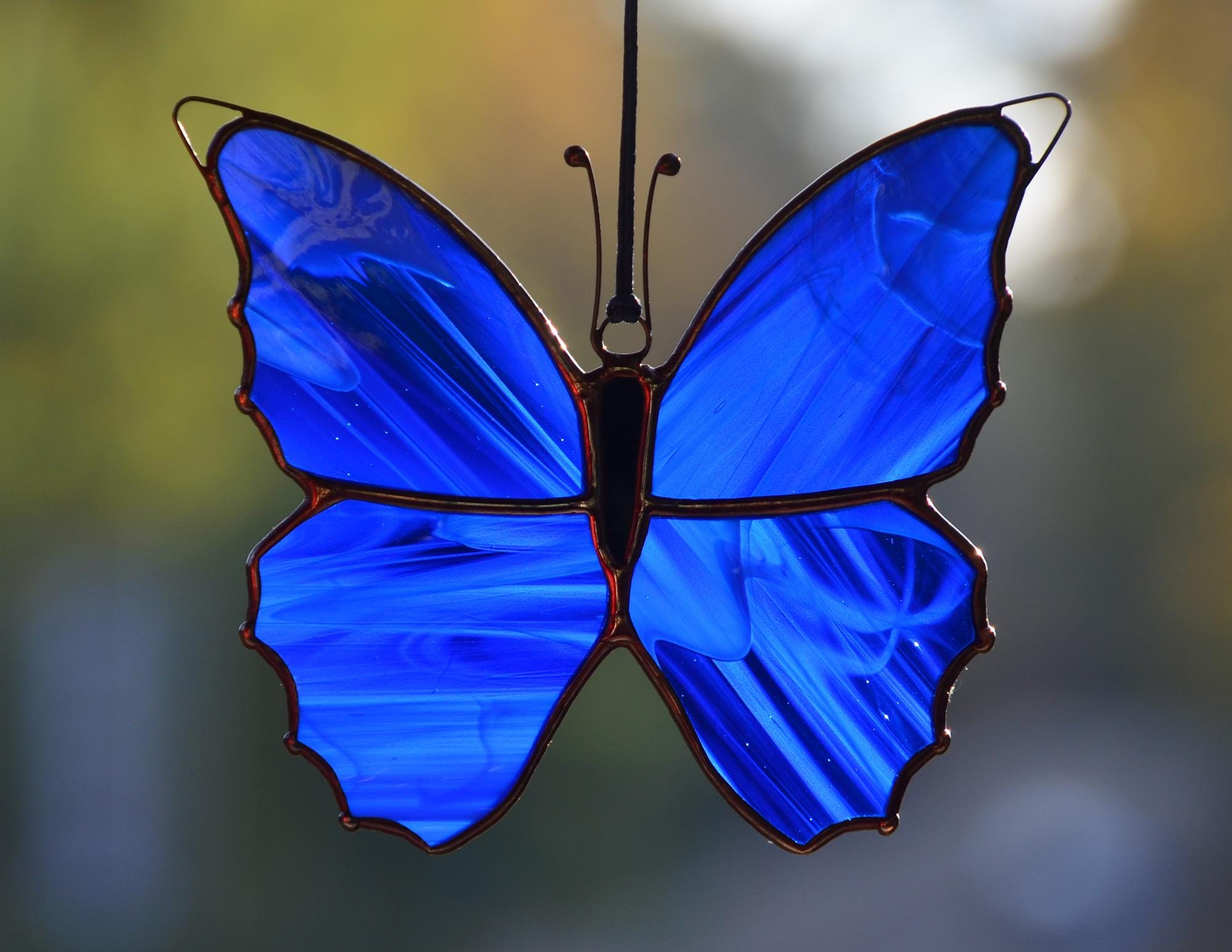 BOGDAN Butterfly Suncatcher Mit Gepressten Blumen – Glas-Windspiel Für Muttertag, 11,9 Cm