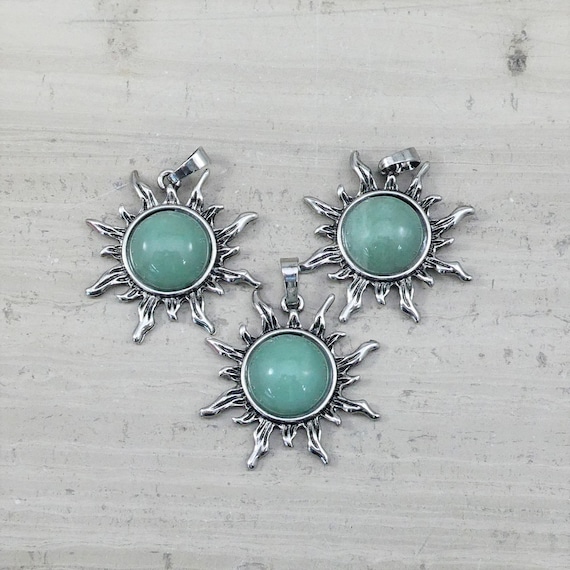 Green Aventurine Sun Shape Pendant 32mm (1 Pc)