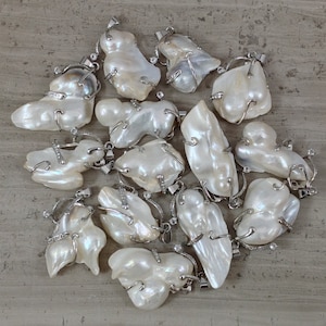 Blister Pearl Freeform Pendant (1pc)