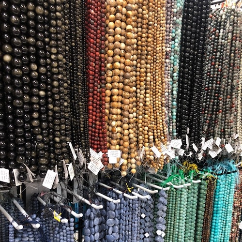 縞瑪瑙（めのう・カーネリアン）希少　⭐️美品 Amazon | ビーズクラブ サードニクス 赤縞瑪瑙 ラウンド 6mm