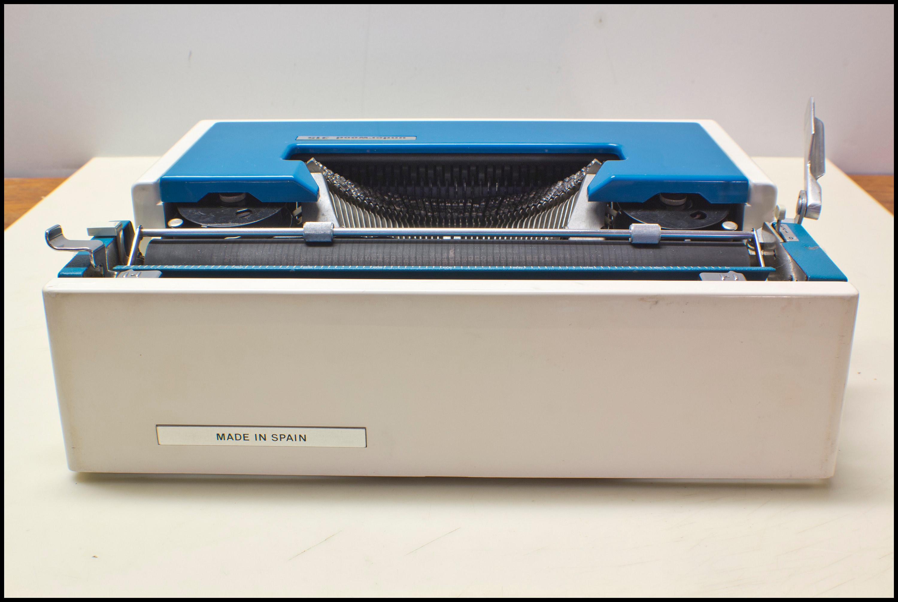 olivetti オリベッティ】タイプライター 315 MADE IN SPAIN