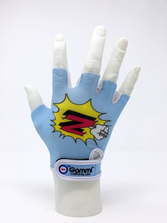 перчатка реплика