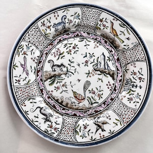 Vintage Portuguese 17th C Faience Repro Plate. Colorful Polychrome Birds Animals Florals 10.1” Signed