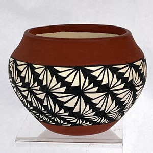 Vintage Acoma Pueblo Pot by Chris Chino 1991. Native American Polychrome Pottery 3" Tall