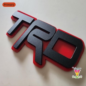 TRDキャストアクリルバッジ 5インチ×2.5インチ