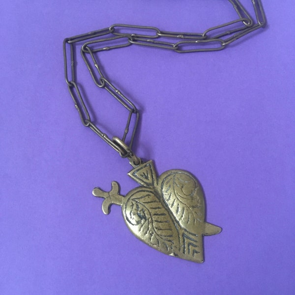 Vintage mexican milagros corazon sacred heart pendant necklace