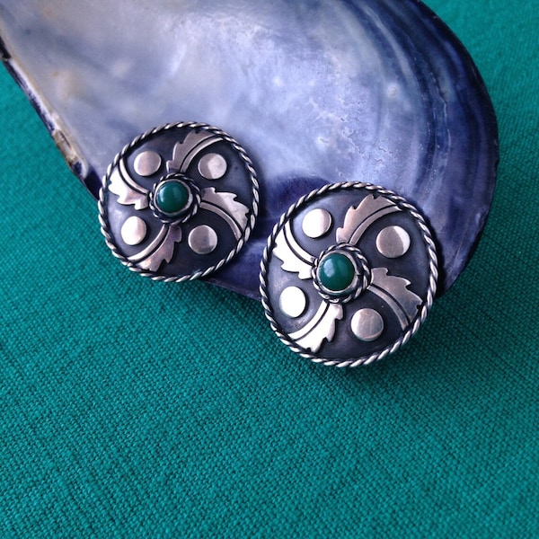 Vintage Damaso Gallegos sterling silver & chrysoprase screw back earrings - Taxco Mexico - modernist
