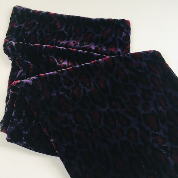 Vintage purple leopard print velvet scarf - image 4