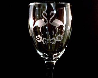 10.5oz Hand Etched Flamingos & Hibiscus stemmed Wine Glass