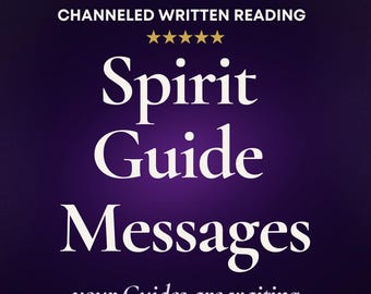 Könnte beinhalten: Eine dunkelviolette Grafik mit weißem Text, der CHANNELED WRITTEN READING, Spirit Guide Messages und your Guides are waiting lautet. Fünf goldene Sterne sind zwischen der ersten und zweiten Textzeile auf dem dunklen Hintergrund zentriert.
