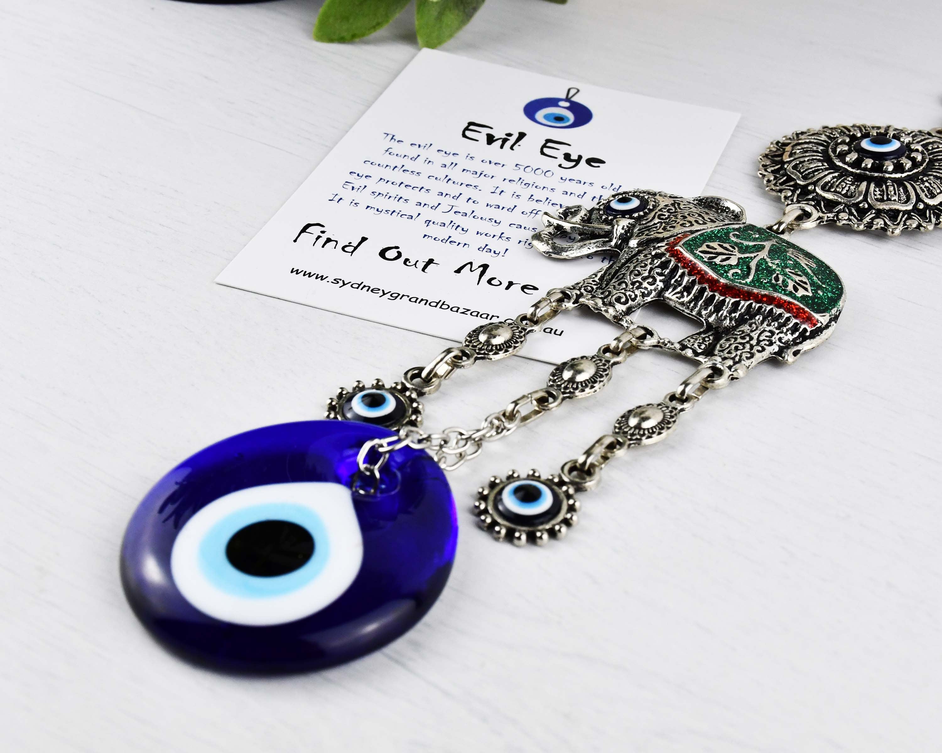 Böses Augenschutzschild. Türkisches Amulett. Durchsichtiges islamisches,  arabisches oder türkisches Amulett aus Glas. Fatima-Auge. Vektordarstellung  Stock-Vektorgrafik - Alamy