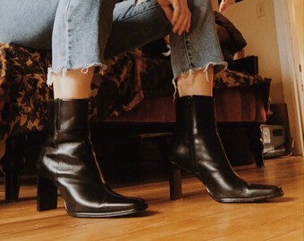 90's boots fashion