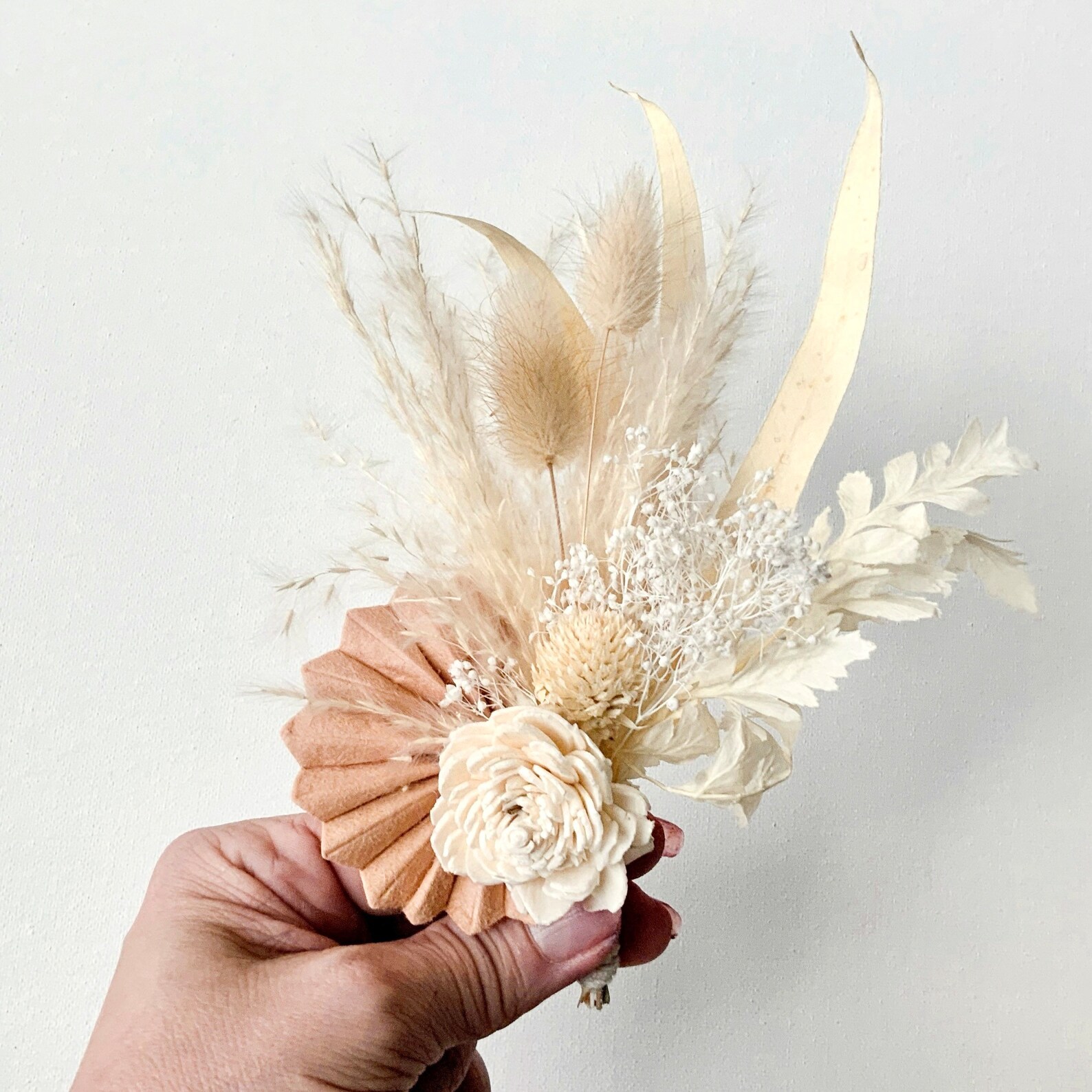 Pampas Grass and Eucalyptus Boutonniere Boutonniere for Men Etsy
