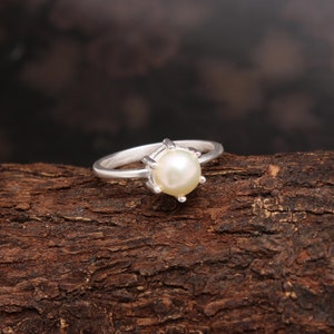 Pearl Silver Ring for women, women&#39;s Ring, Gemstone Ring, women Silver Engraved Ring, women Silver Gift, minimalist ring