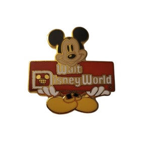 Mickey Mouse Sign Walt Disney World Pin Tie Tack Rojo Oro Amarillo Blanco Negro
