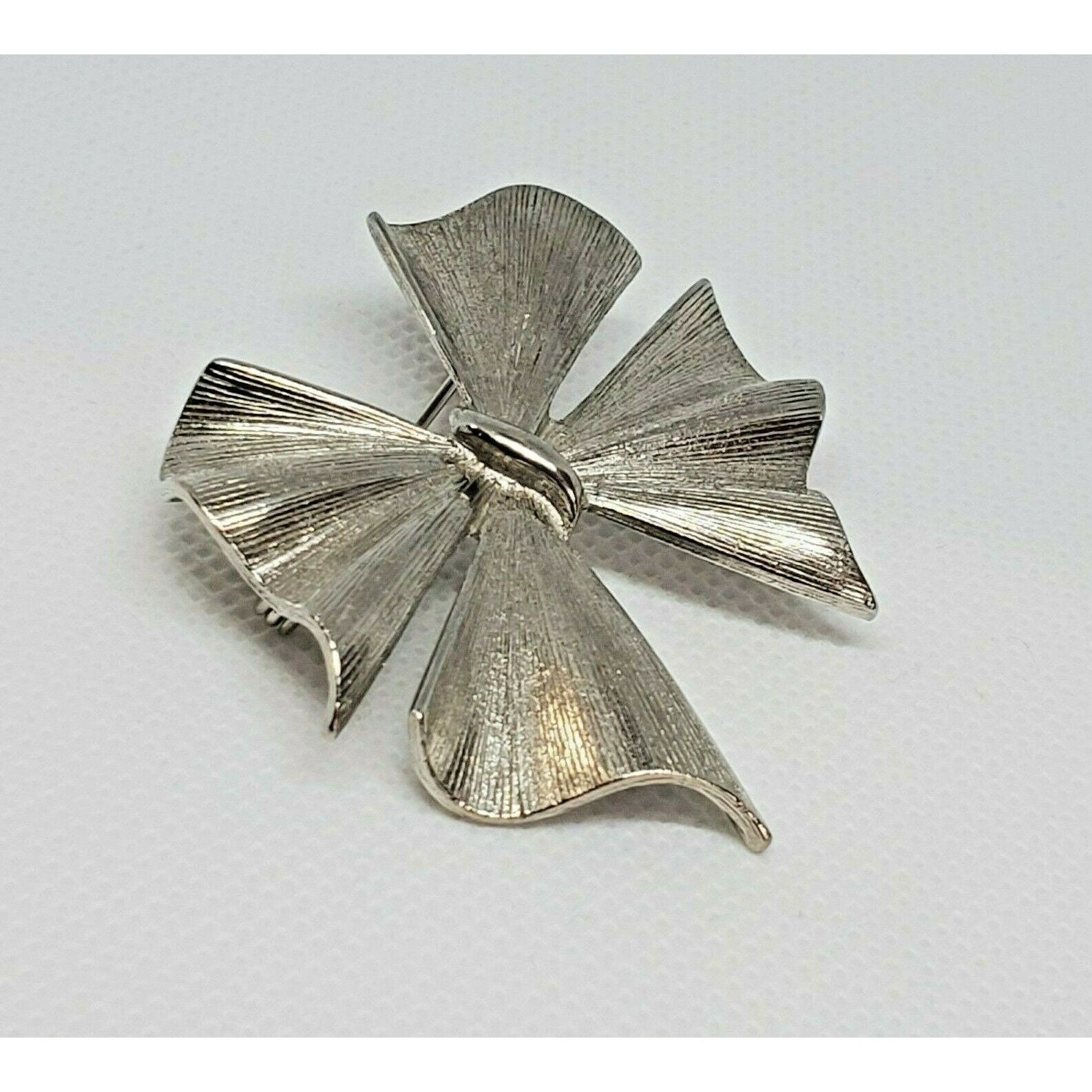 Vintage Textured Metal Ribbon Brooch Pin Silver Toned Metal Retro MCM  Unsigned - $11 - From Kate