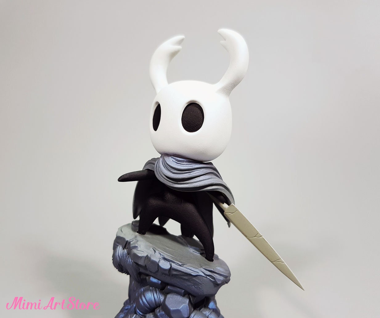 Hollow Knight 木製フィギュア やっと木製のホロウナイトのフィギュア完成した！ : r/HollowKnight