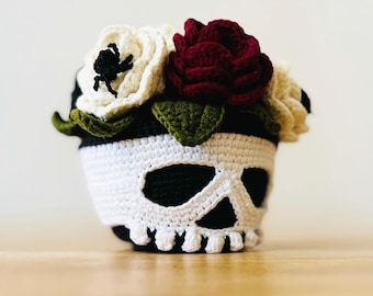 Crochet skull PATTERN, amigurumi pattern skull with flowers and spiders, skull flower pot crochet pattern, Halloween crochet pattern