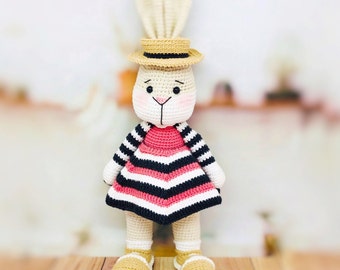 Patrón de conejito amigurumi de ganchillo con ropa (patrón en PDF)
