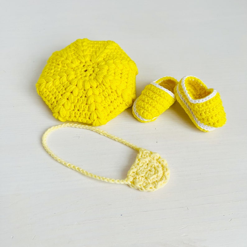 Amigurumi doll clothes pattern, crochet doll outfit image 4