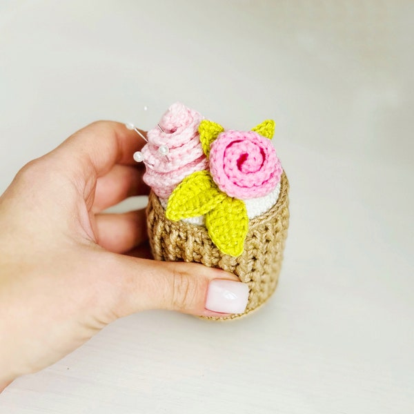 Crochet cupcake pattern, Amigurumi cupcake PATTERN, crochet pincushion pattern, crochet rose, crochet flower pattern, crochet leaves