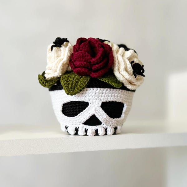 Schema all'uncinetto per vaso di fiori a forma di teschio, amigurumi di Halloween (schema PDF)