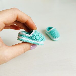 Amigurumi doll clothes pattern, crochet doll outfit image 5