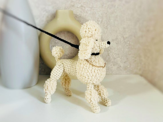 かぎ針編みのプードルのパターン、あみぐるみ犬、5インチのおもちゃ